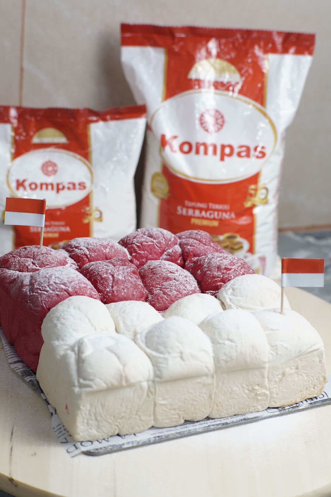 soft bun merah putih
