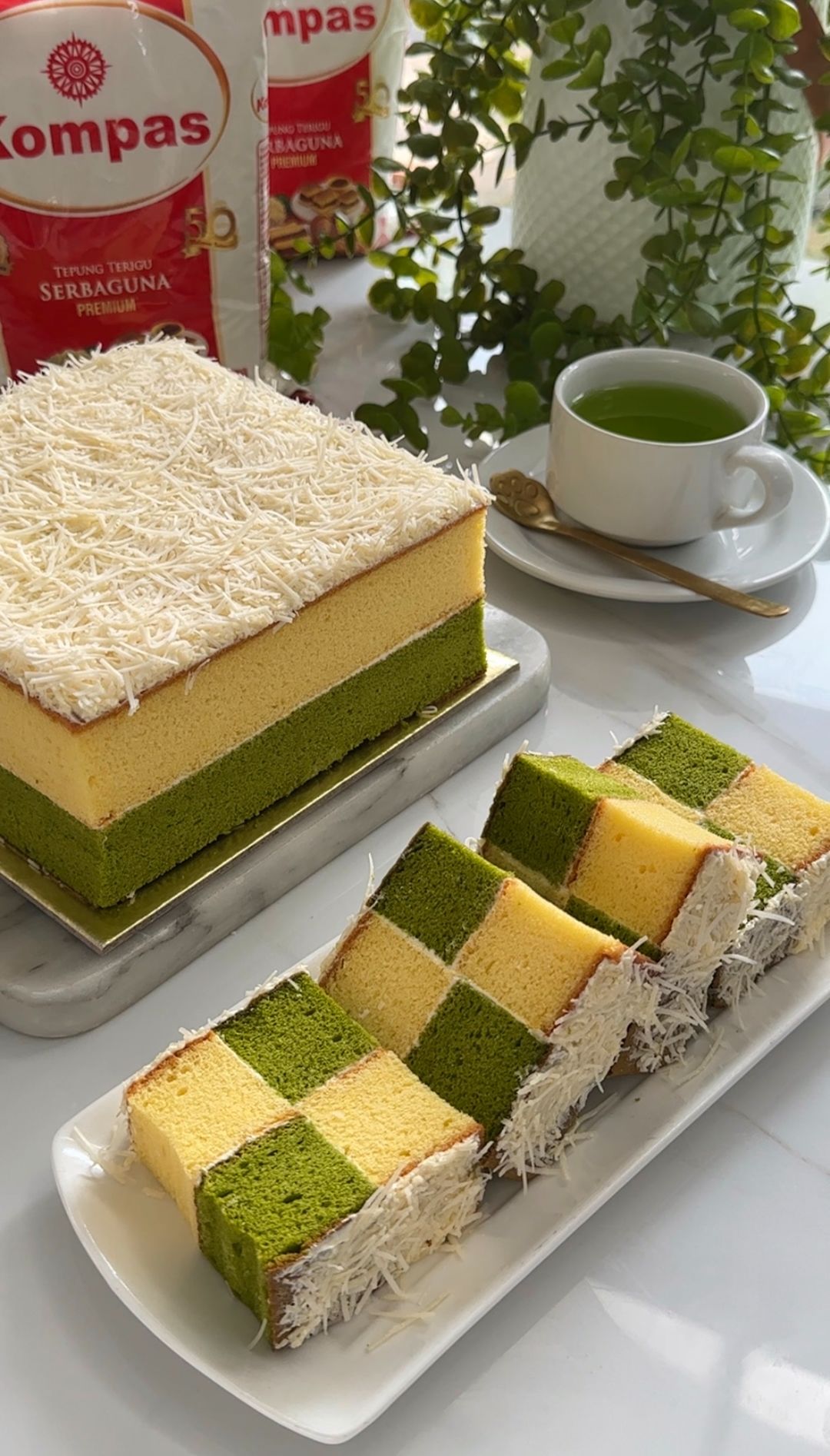 Vanilla Matcha Cake