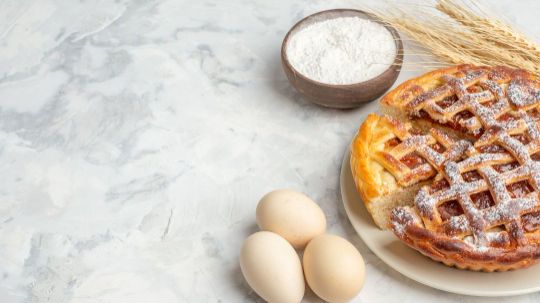 telur, tepung dan kue