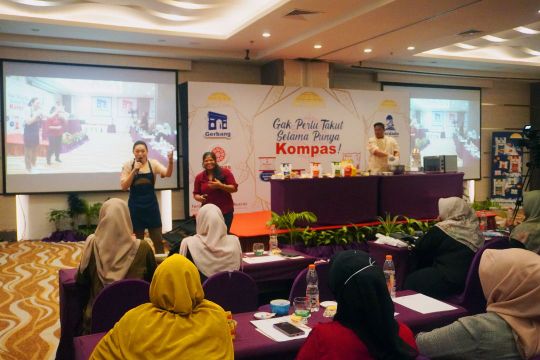 Click to edit image grand baking demo di banjarmasin