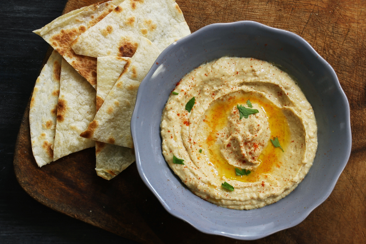 pita and hummus