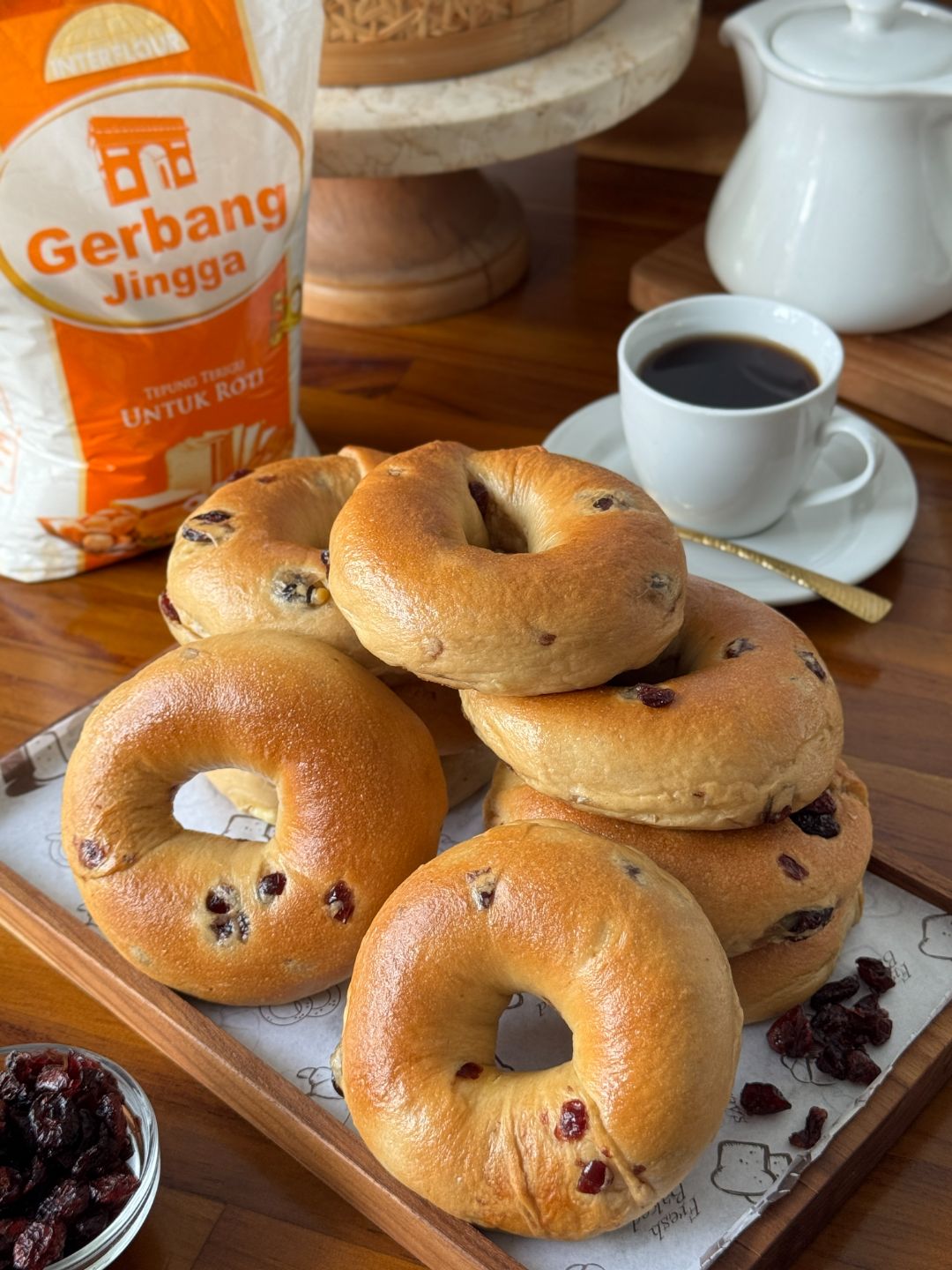Cranberry Cheese Bagel