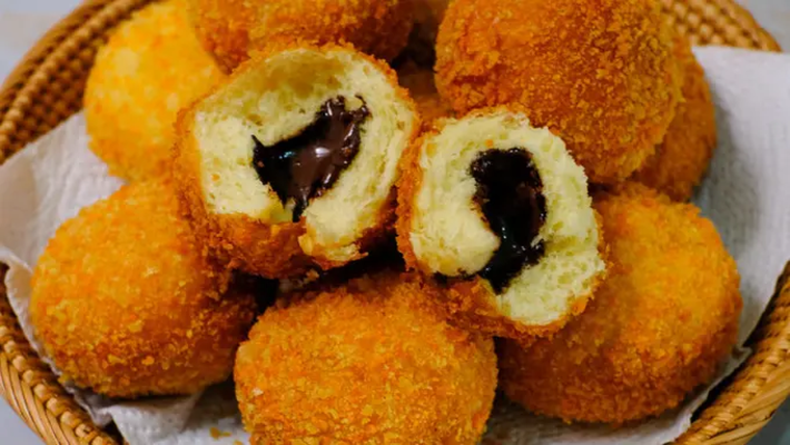roti goreng isi cokelat