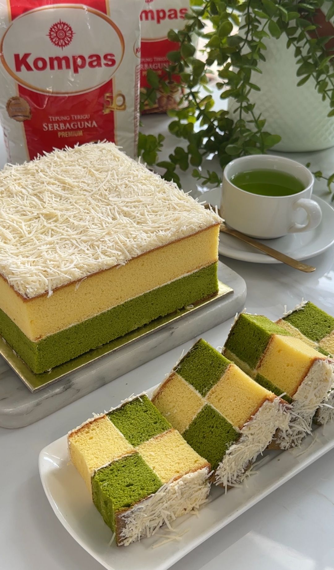 Vanilla Matcha Cake