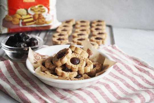 Kurma cheese cookies