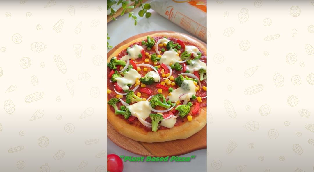 Pizza dengan topping sayuran