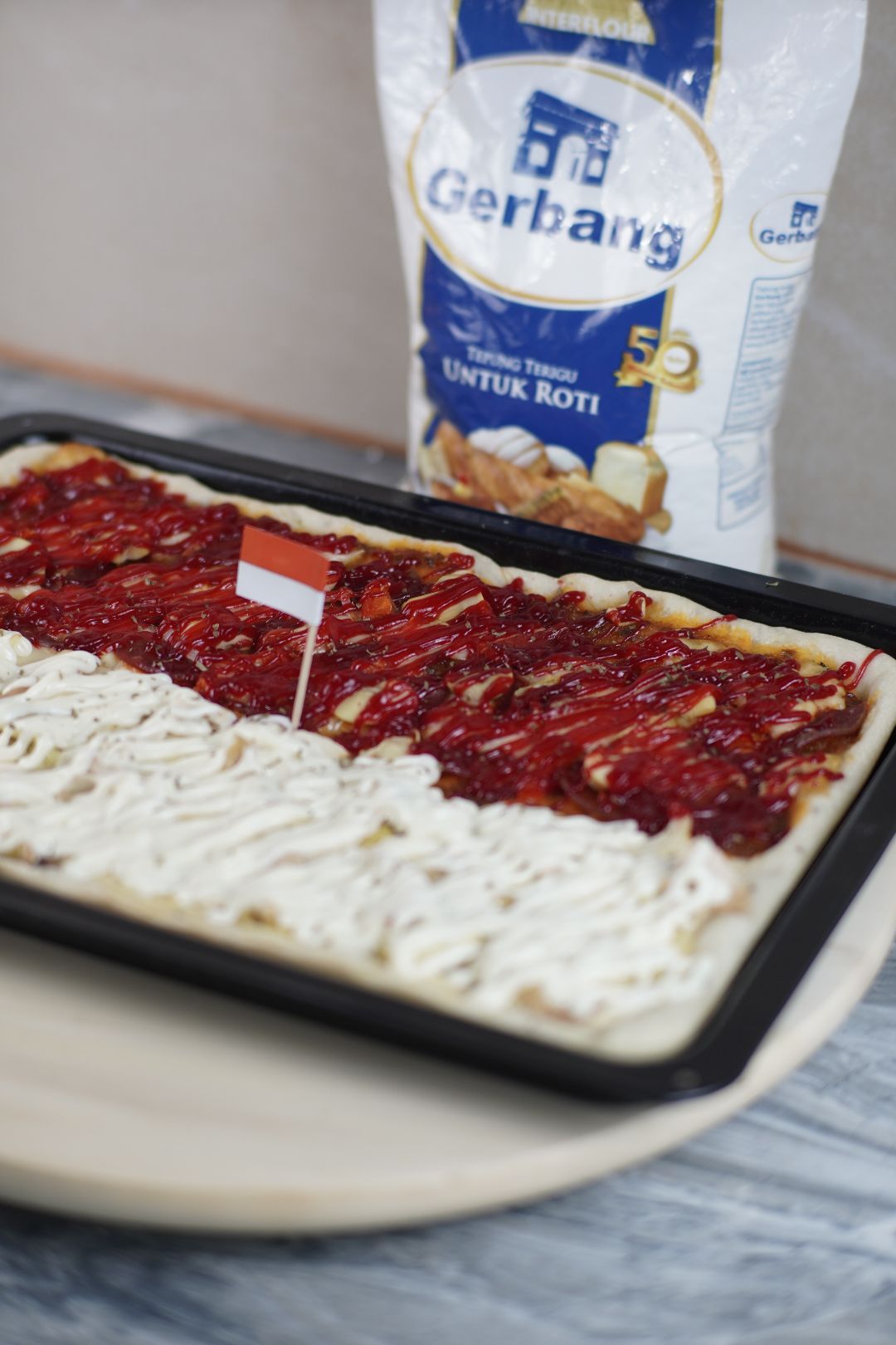 pizza merah putih