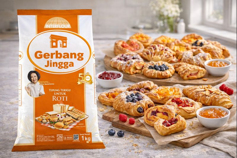 gerbang jingga dengan danish pastry