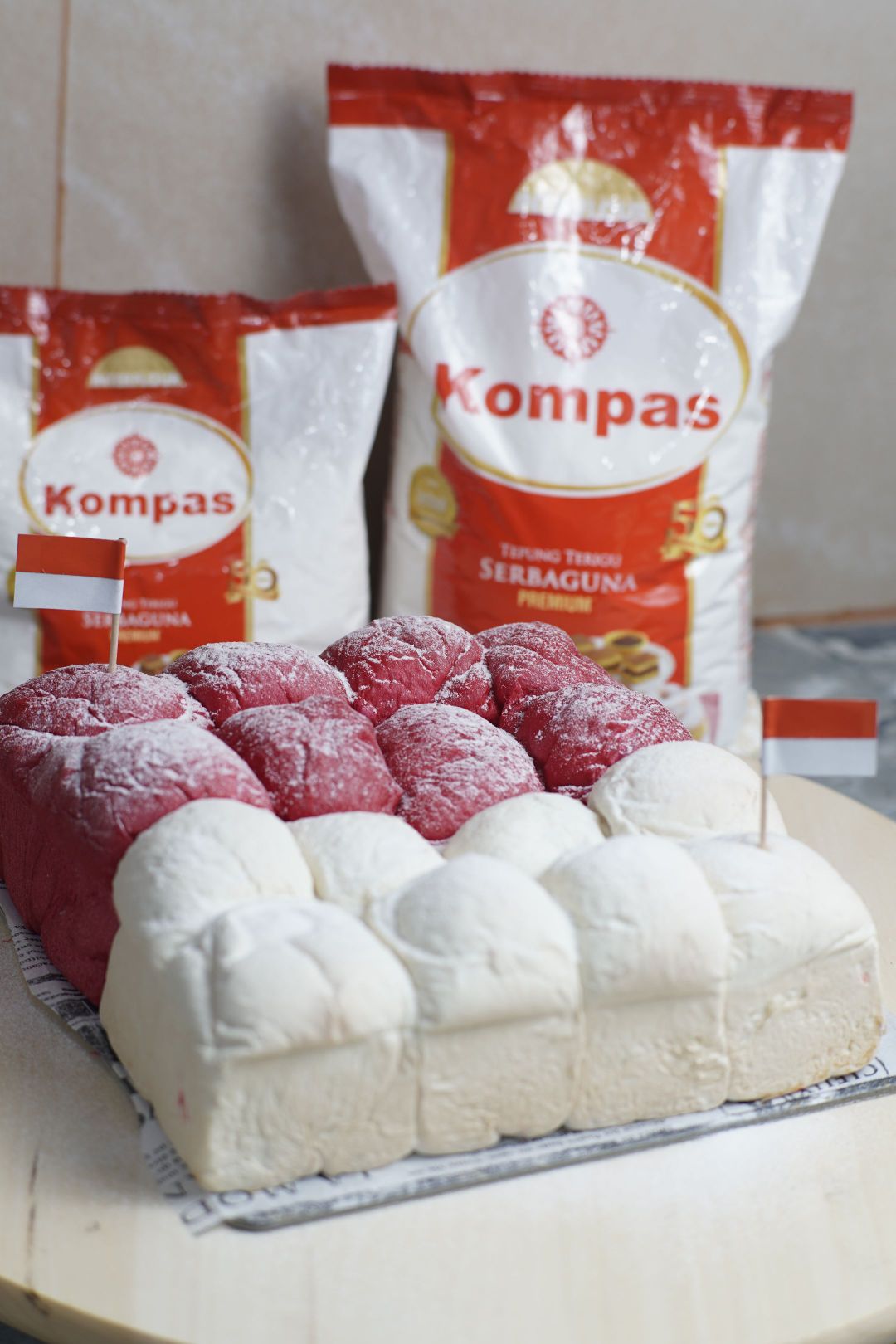 soft bun merah putih